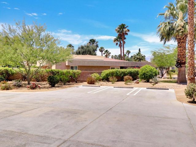 1455 Sunflower Circle S, Palm Springs, CA 92262
