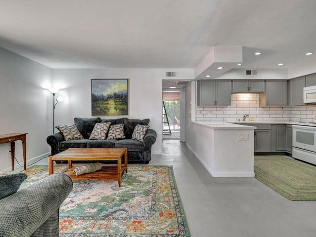 1455 Sunflower Circle S, Palm Springs, CA 92262