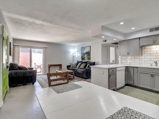 1455 Sunflower Circle S, Palm Springs, CA 92262
