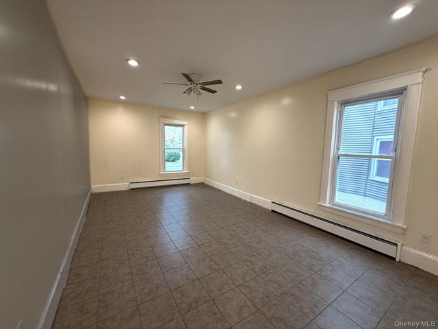 8 Fox Terrace, Poughkeepsie, NY 12603