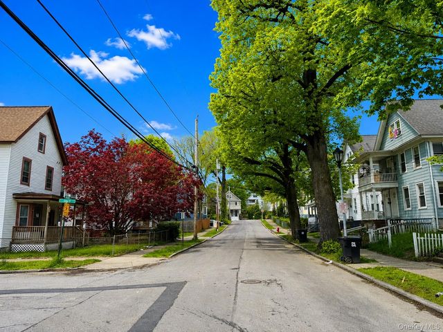 8 Fox Terrace, Poughkeepsie, NY 12603