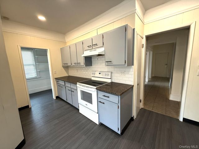 8 Fox Terrace, Poughkeepsie, NY 12603