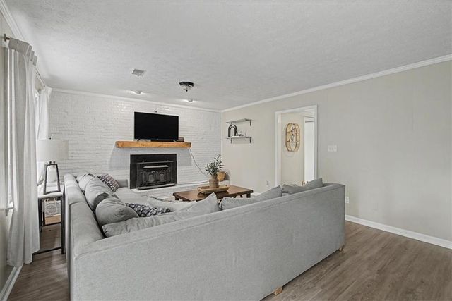 2204 Pine Point Drive, Lawrenceville, GA 30043