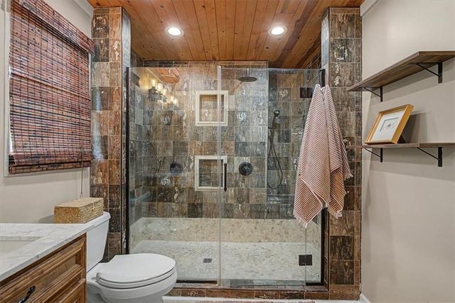 2204 Pine Point Drive, Lawrenceville, GA 30043