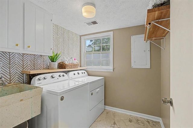 2204 Pine Point Drive, Lawrenceville, GA 30043