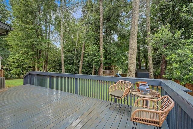 2204 Pine Point Drive, Lawrenceville, GA 30043