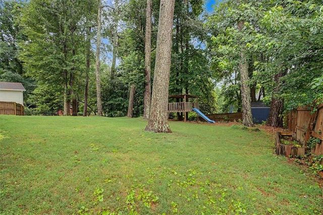 2204 Pine Point Drive, Lawrenceville, GA 30043
