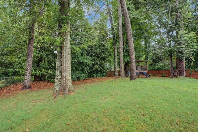 2204 Pine Point Drive, Lawrenceville, GA 30043