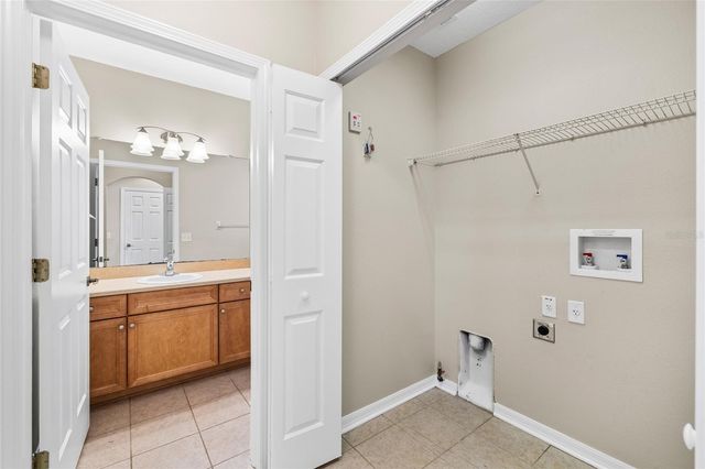 5906 BEACONPARK STREET, Lithia, FL 33547