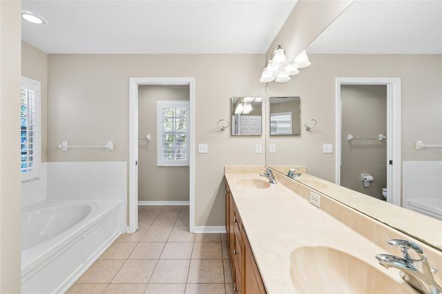5906 BEACONPARK STREET, Lithia, FL 33547