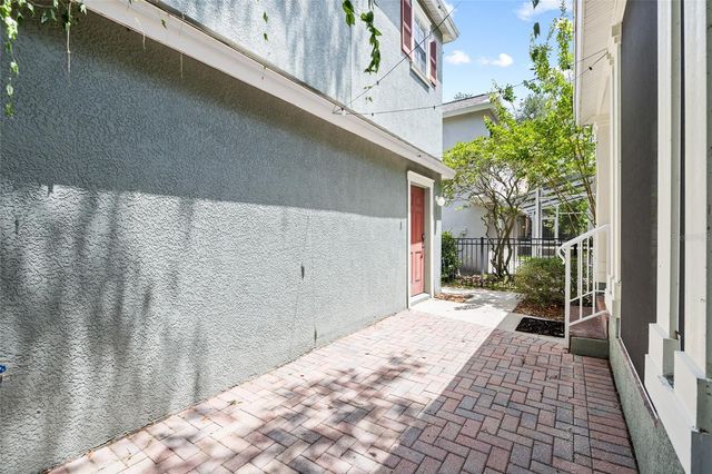 5906 BEACONPARK STREET, Lithia, FL 33547