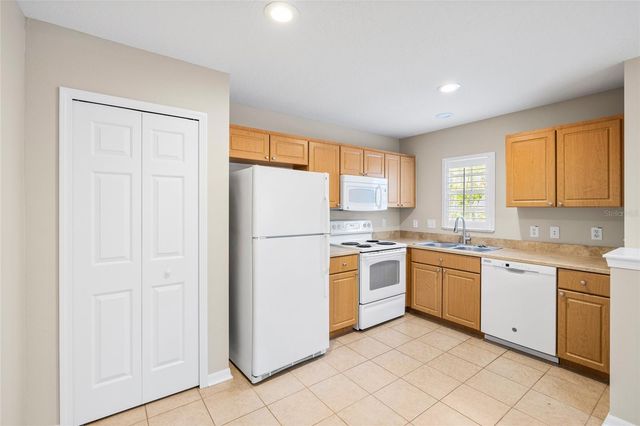 5906 BEACONPARK STREET, Lithia, FL 33547