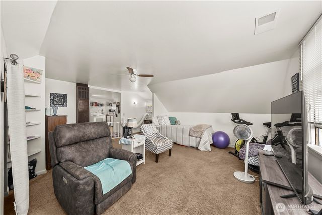 246 4th Avenue NW, Puyallup, WA 98371
