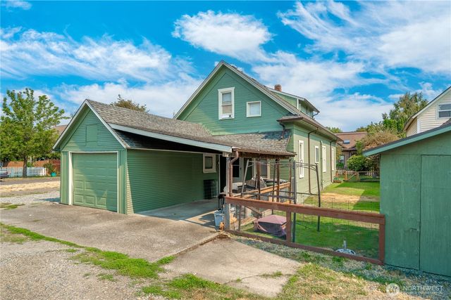 246 4th Avenue NW, Puyallup, WA 98371
