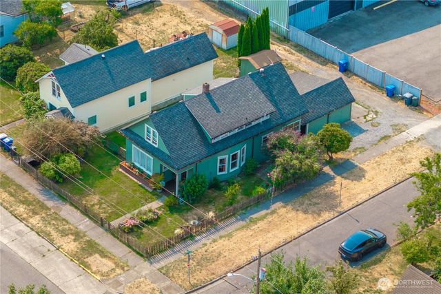 246 4th Avenue NW, Puyallup, WA 98371