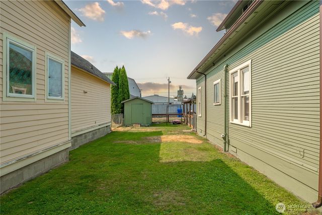 246 4th Avenue NW, Puyallup, WA 98371