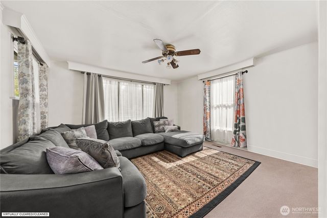246 4th Avenue NW, Puyallup, WA 98371