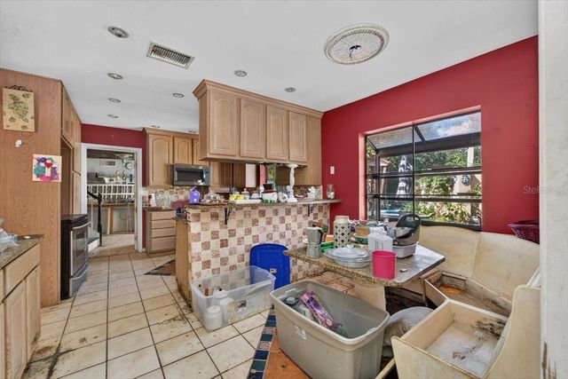 114 W DAVIS BOULEVARD, Tampa, FL 33606
