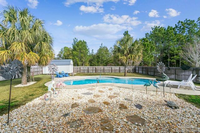 7992 Majestic Cypress Dr, Milton, FL 32583