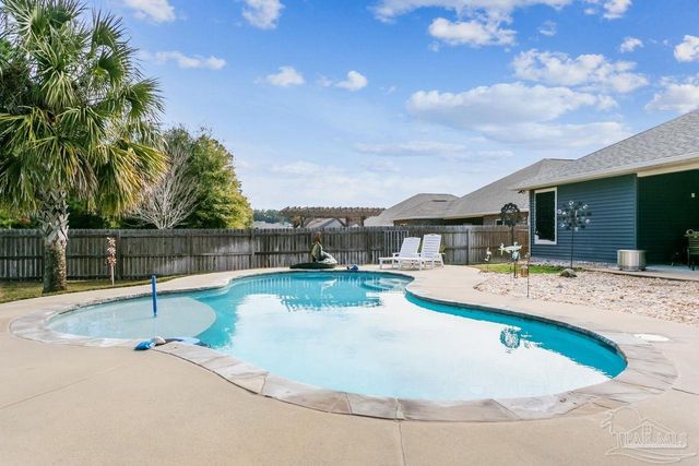 7992 Majestic Cypress Dr, Milton, FL 32583