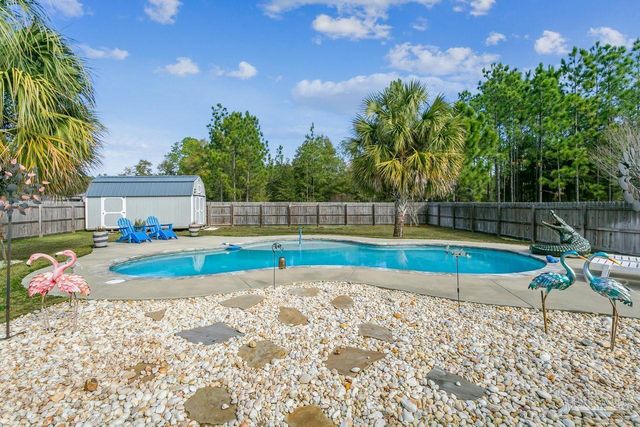 7992 Majestic Cypress Dr, Milton, FL 32583