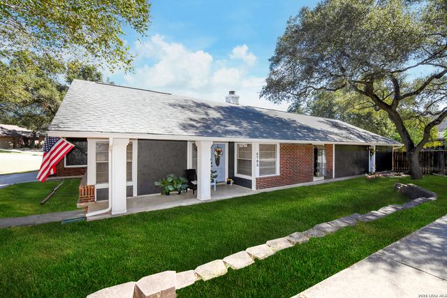 8702 Collingwood, Universal City, TX 78148