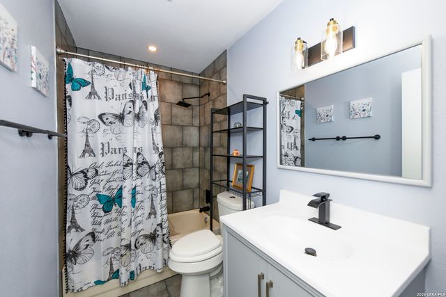 8702 Collingwood, Universal City, TX 78148