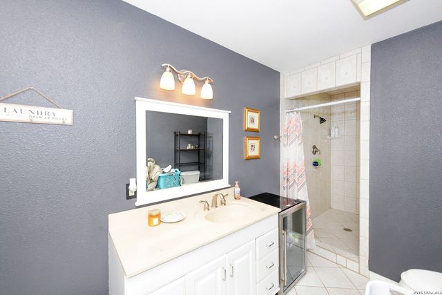 8702 Collingwood, Universal City, TX 78148