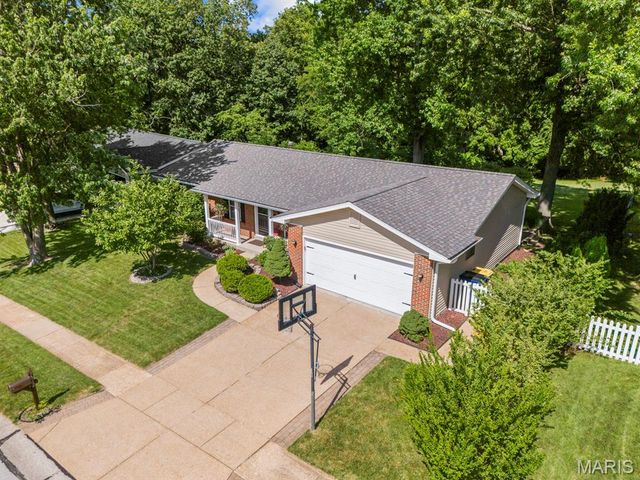 7042 Yellow Jacket Place, St Louis, MO 63129