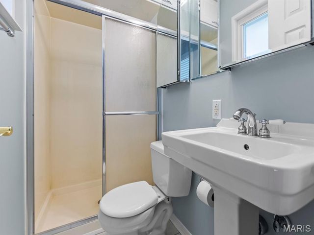 7042 Yellow Jacket Place, St Louis, MO 63129