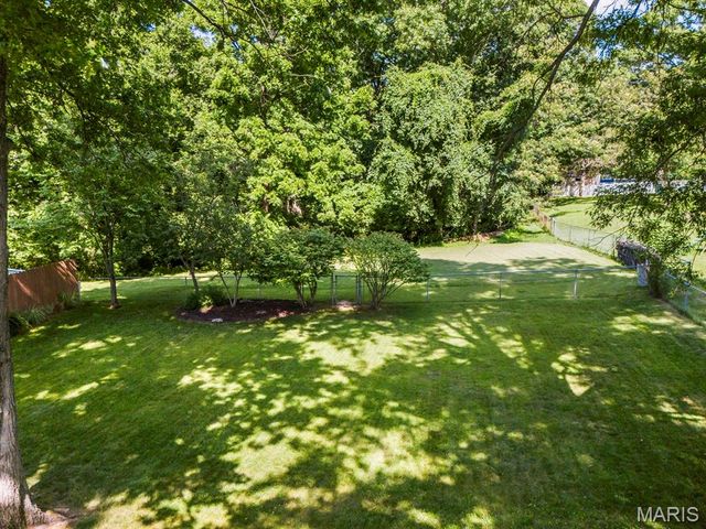 7042 Yellow Jacket Place, St Louis, MO 63129