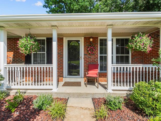 7042 Yellow Jacket Place, St Louis, MO 63129