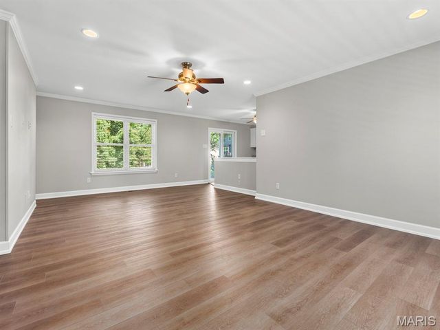7042 Yellow Jacket Place, St Louis, MO 63129