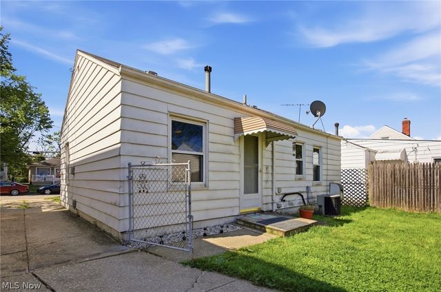 12808 Longmead Avenue, Cleveland, OH 44135