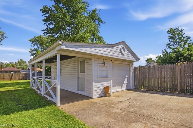 12808 Longmead Avenue, Cleveland, OH 44135