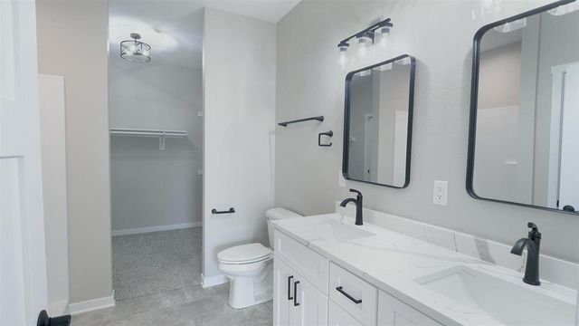 3822 N Woodbury Lane, Janesville, WI 53545