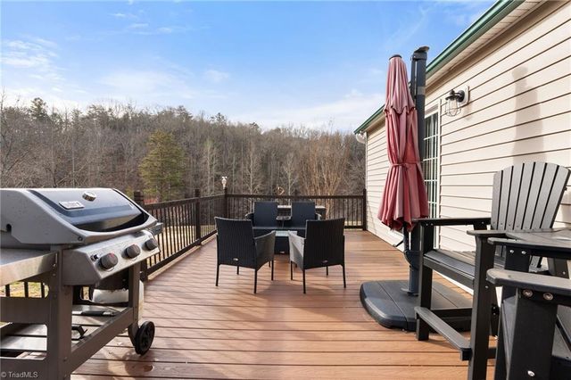 1721 Camp Dogwood Road, Pinnacle, NC 27043