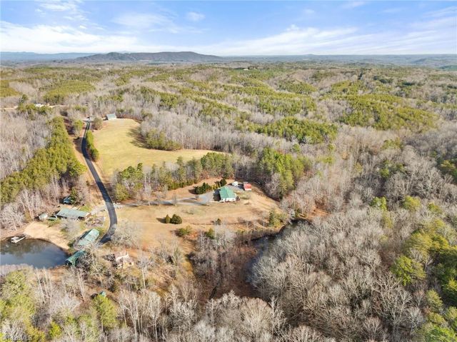 1721 Camp Dogwood Road, Pinnacle, NC 27043