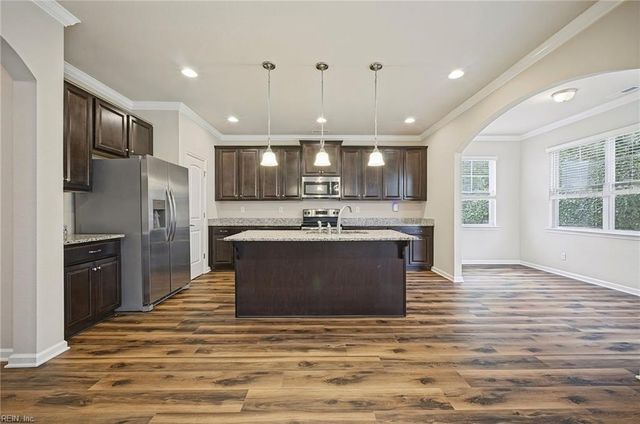 905 Rosana CT, Chesapeake, VA 23322