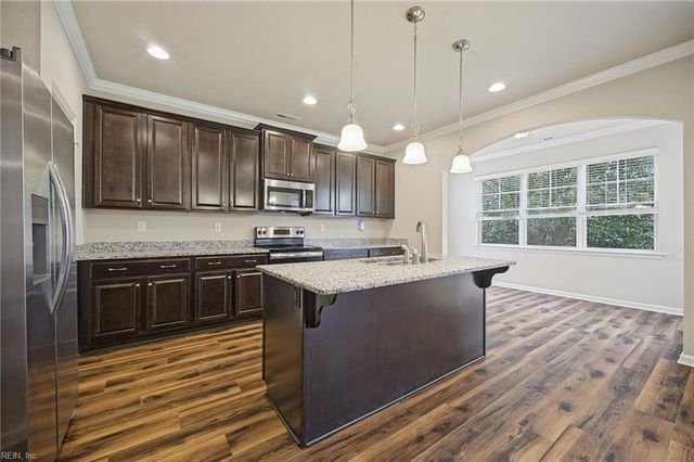 905 Rosana CT, Chesapeake, VA 23322