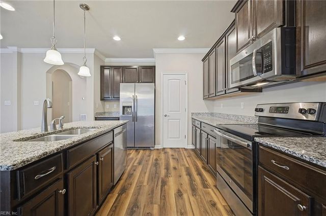 905 Rosana CT, Chesapeake, VA 23322