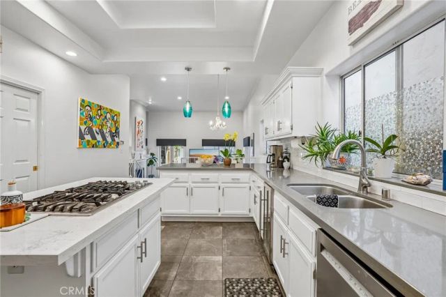 638 Rosecrans Avenue, Manhattan Beach, CA 90266