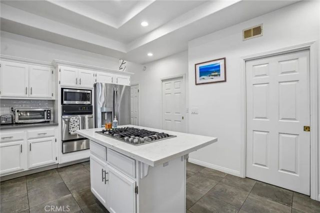 638 Rosecrans Avenue, Manhattan Beach, CA 90266