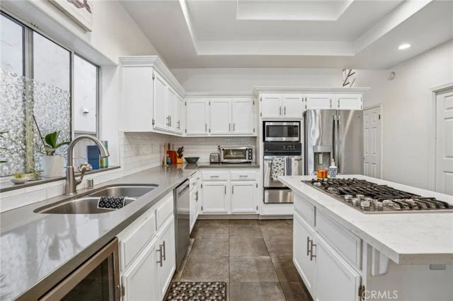 638 Rosecrans Avenue, Manhattan Beach, CA 90266