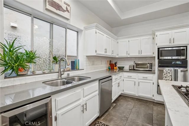 638 Rosecrans Avenue, Manhattan Beach, CA 90266