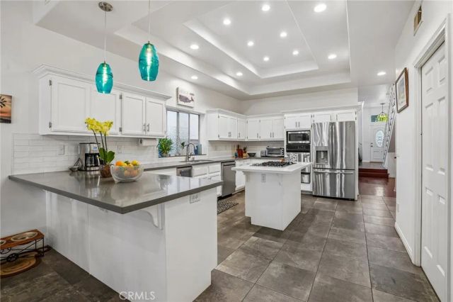 638 Rosecrans Avenue, Manhattan Beach, CA 90266
