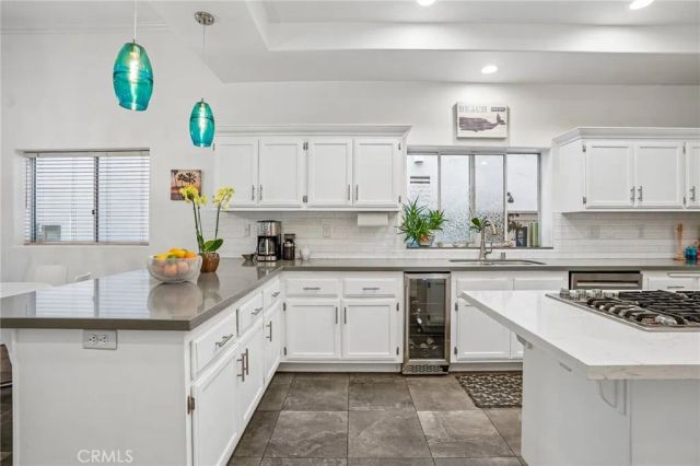 638 Rosecrans Avenue, Manhattan Beach, CA 90266