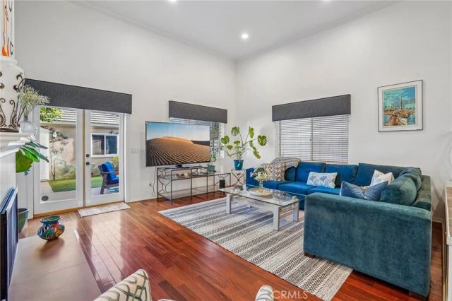 638 Rosecrans Avenue, Manhattan Beach, CA 90266