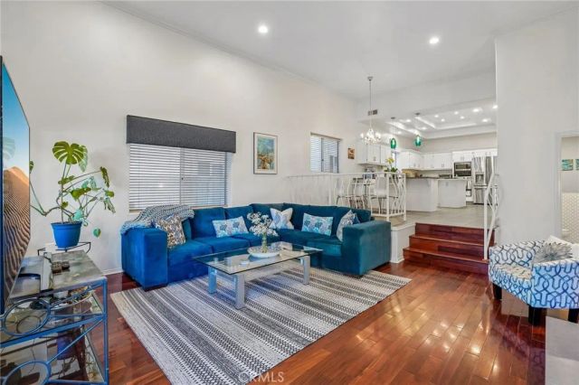 638 Rosecrans Avenue, Manhattan Beach, CA 90266