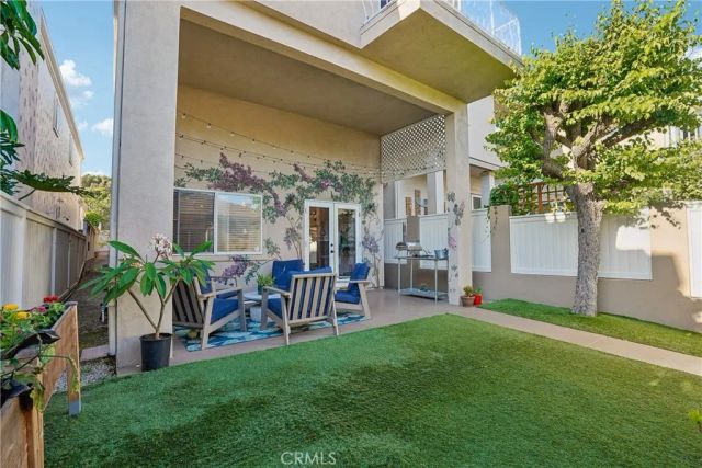 638 Rosecrans Avenue, Manhattan Beach, CA 90266